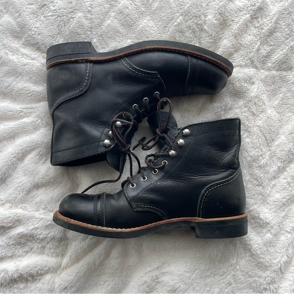 Red Wing Women’s Iron Ranger Boot - Picture 2 of 5